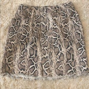 SNAKE SKIN SKIRT